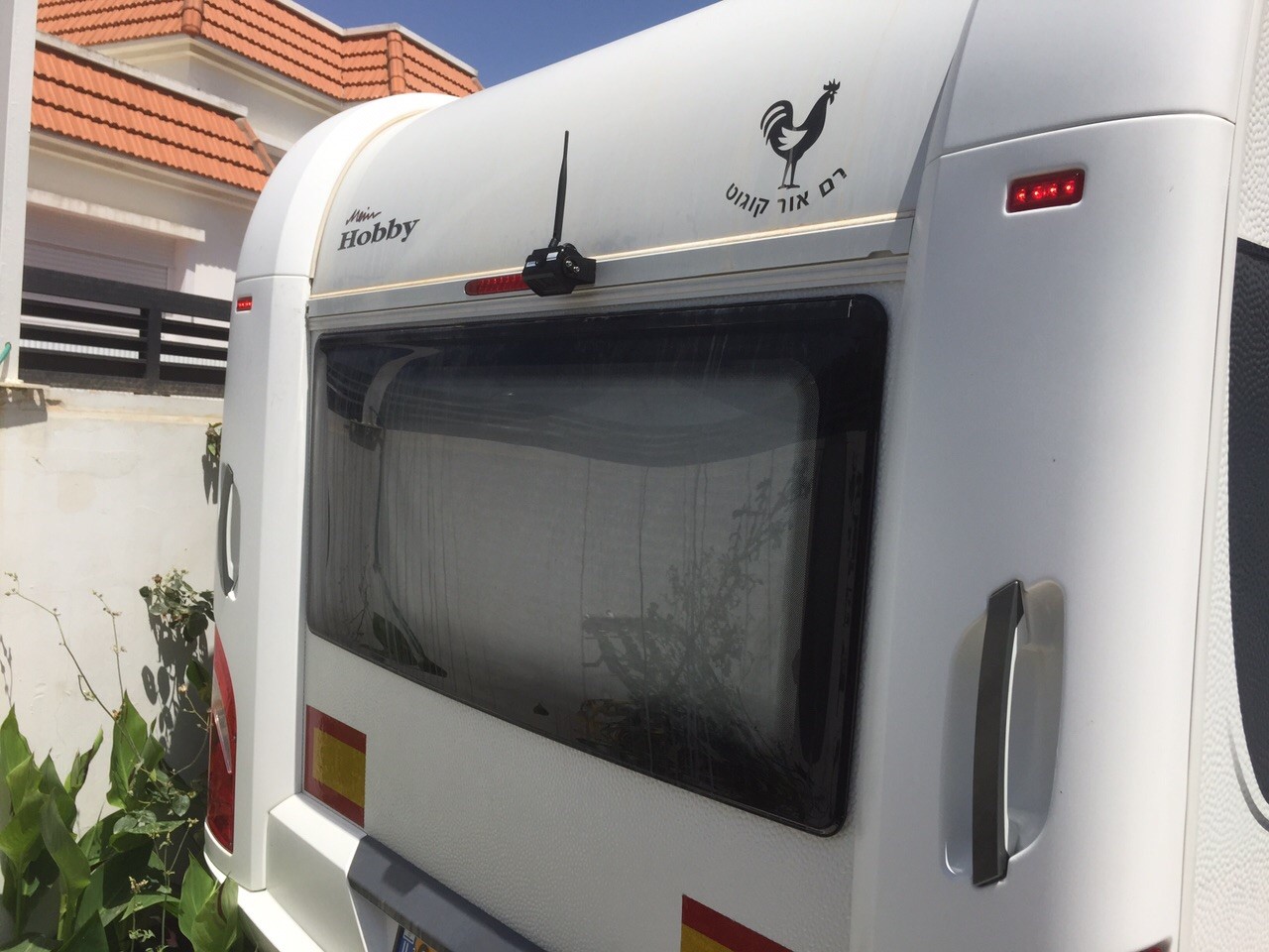 מערכת מצלמת רוורס אלחוטית למשאיות - מסך ומצלמה